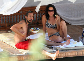 lisa edelstein in bikini 05.jpg