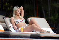 paris hilton in bikini 29.jpg