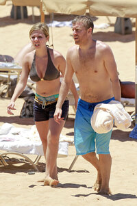 jennette mccurdy in bikini 04.jpg