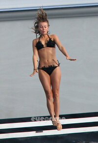 julianne hough in bikini nero 32.jpg
