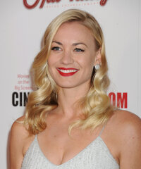 yvonne strahovski al gala 03.JPG