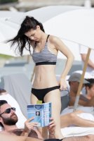 lena meyer landrut in beach 10.jpg