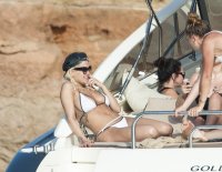 rita ora in yacht 32.jpg