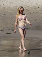 kate hudson in bikini 26.jpg