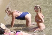 kate hudson in bikini 13.jpg