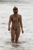 hilary duff in bikini 14.jpg