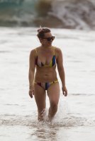 hilary duff in bikini 17.jpg