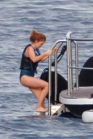 isla fischer in beach 01.jpg