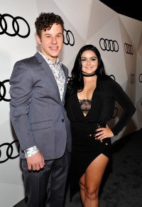 ariel winter al emmy 02.jpg