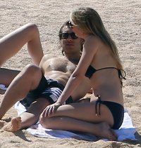 gwyneth paltrow in bikini 09.jpg