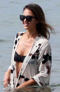 jessica alba in bikini 44.jpg