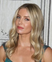 Annabelle Wallis.jpg
