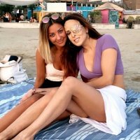 gessica notaro con amica.jpg
