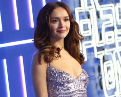 olivia cooke al gala 05.jpg