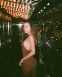 valentinafradegrada - CUkMSn8tM0J_CUkMSkONxP_.jpg