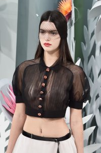 Kendall-Jenner-Tits-04.jpg