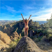Screenshot 2021-11-09 at 12-27-05 Breanna Baker su Instagram New year, same me 😉 2021 adventur...png