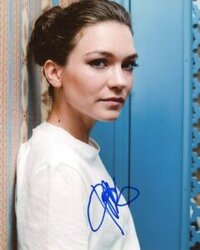 Hannah-Gross-Net-Worth-Bio-Wiki-Age-Height-Career-Family-Facts-Net-Worth-Age-240x300.jpg