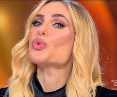 ilary blasi (9).jpg