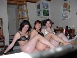 3 girls- (2).jpg