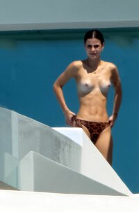 lena meyer landrut in topless 05.jpg