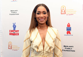 gina torres al gala 03.jpg