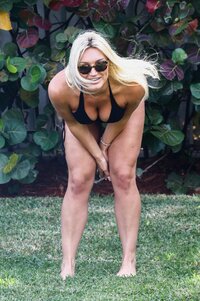 brooke hogan in bikini (10).jpg