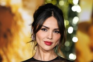 324529743_mcfan-celeblounge-net17-12-2022-06-21eiza-gonzalez_10.jpg
