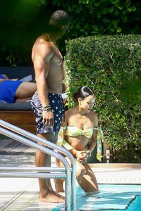 karrueche tran in bikini (04).jpg
