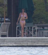 cindy crawford in bikini (07).jpg