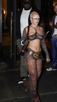 Doja-Cat-Nude-08.jpg